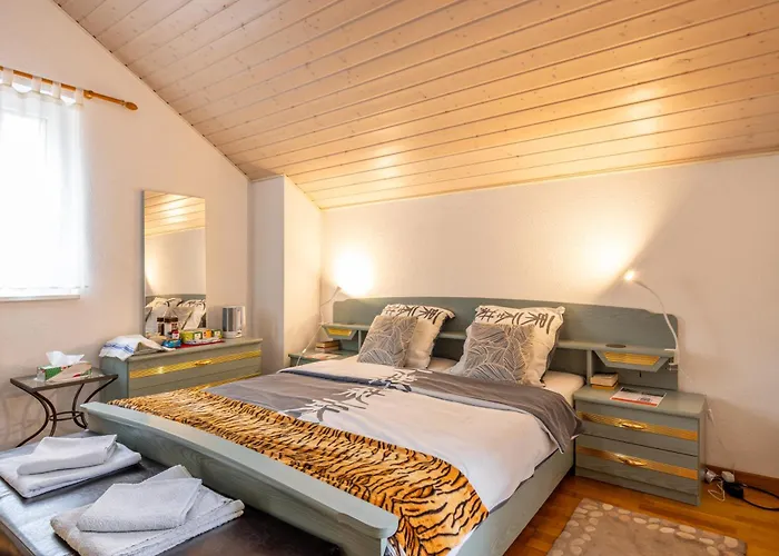 Guest A La Maison De La Port-Valais