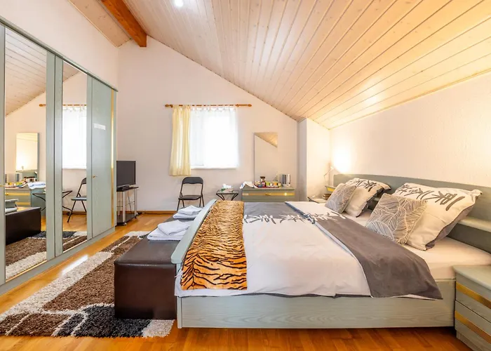 Guest A La Maison De La Port-Valais