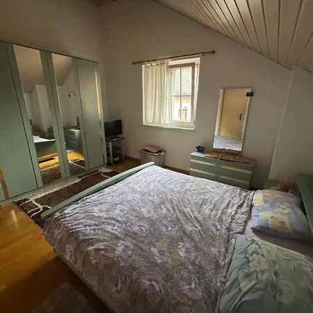 Homestay Guest A La Maison De La *
