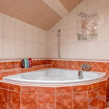 Guest A La Maison De La